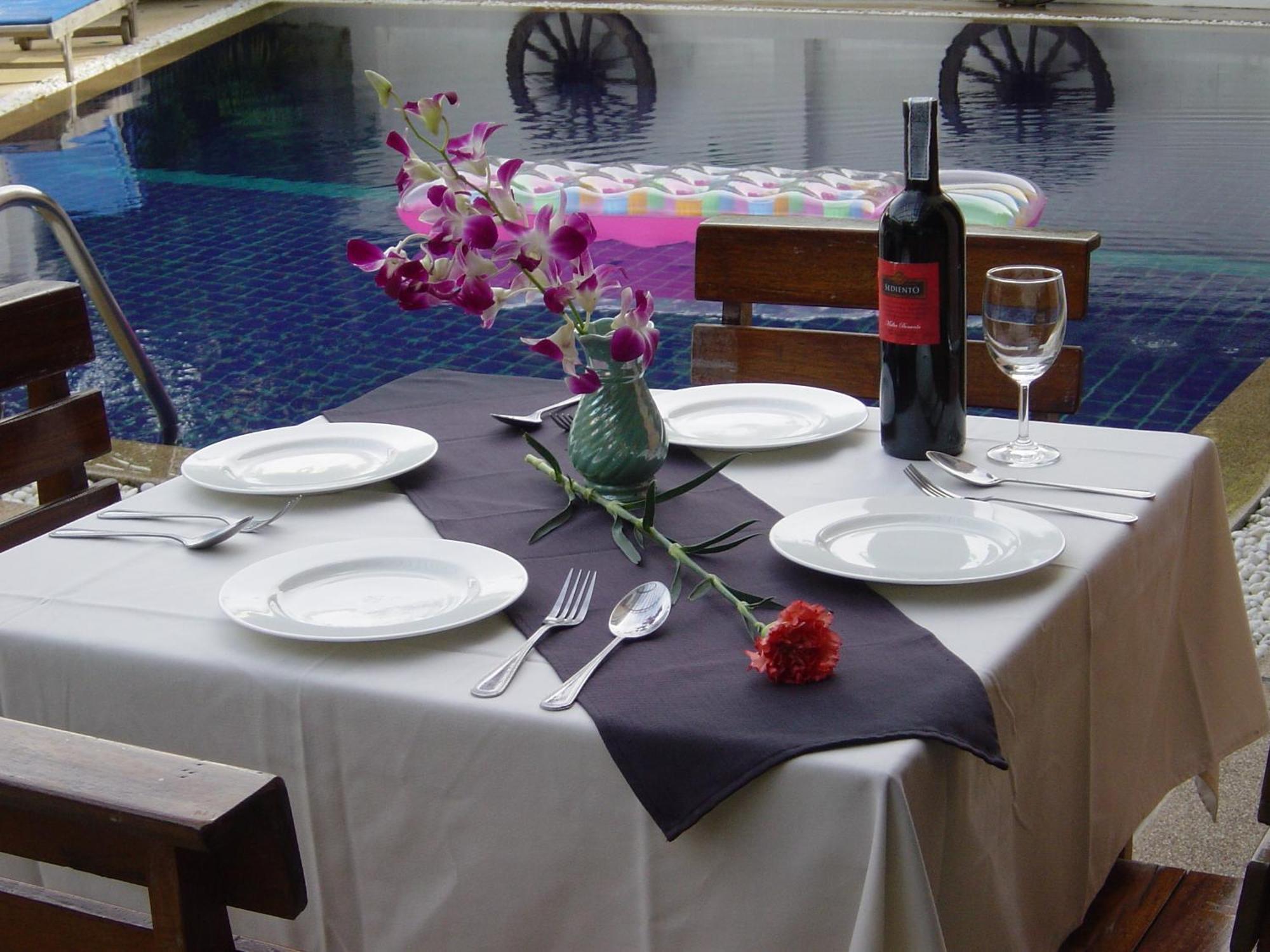 Karon Pool Hotel ภายนอก รูปภาพ