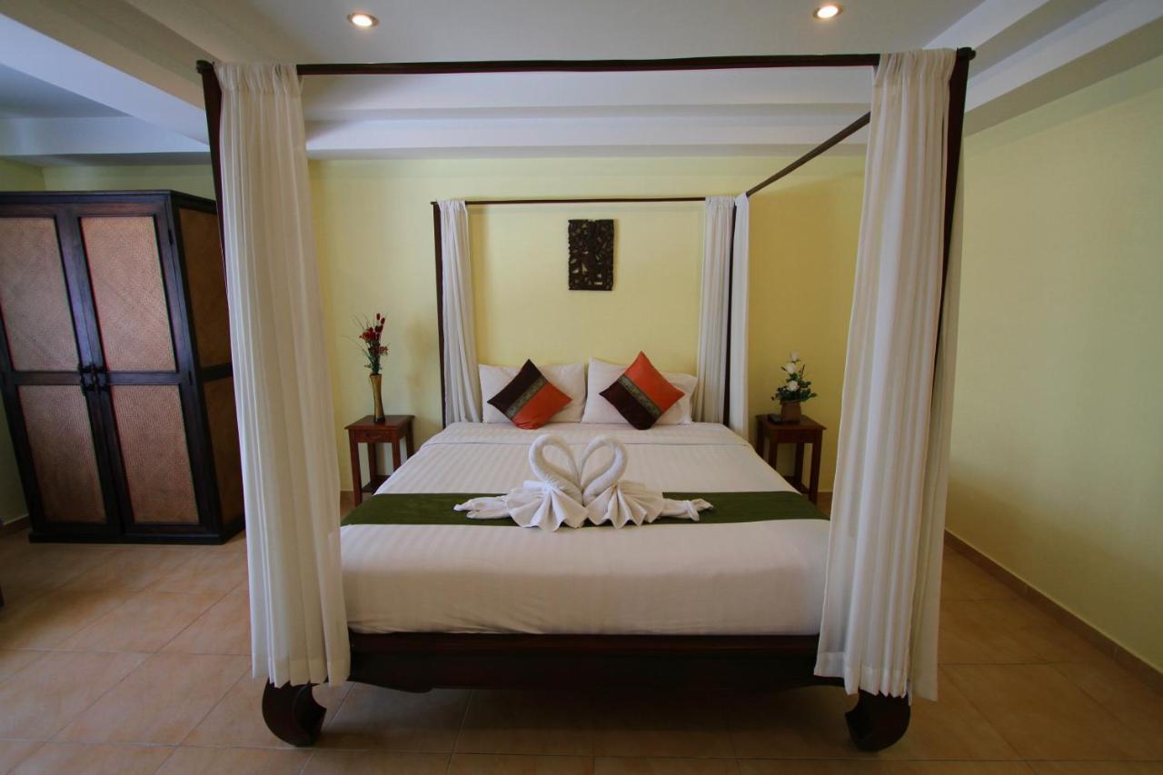Karon Pool Hotel ภายนอก รูปภาพ