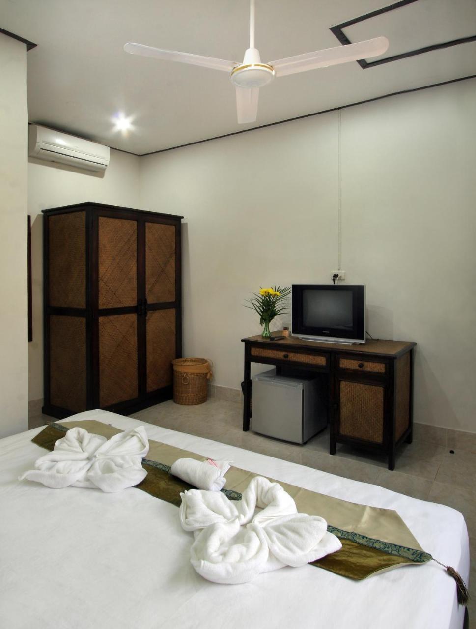 Karon Pool Hotel ภายนอก รูปภาพ