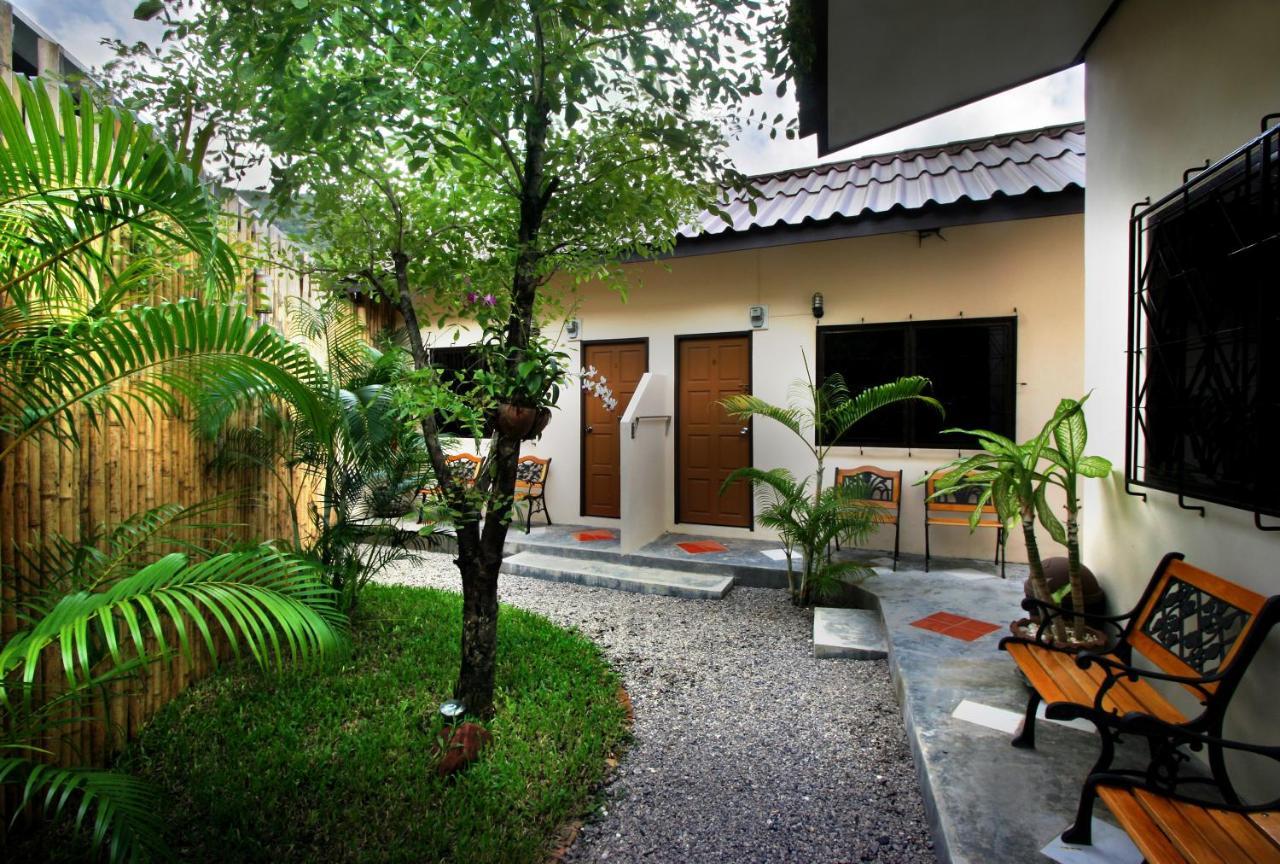 Karon Pool Hotel ภายนอก รูปภาพ